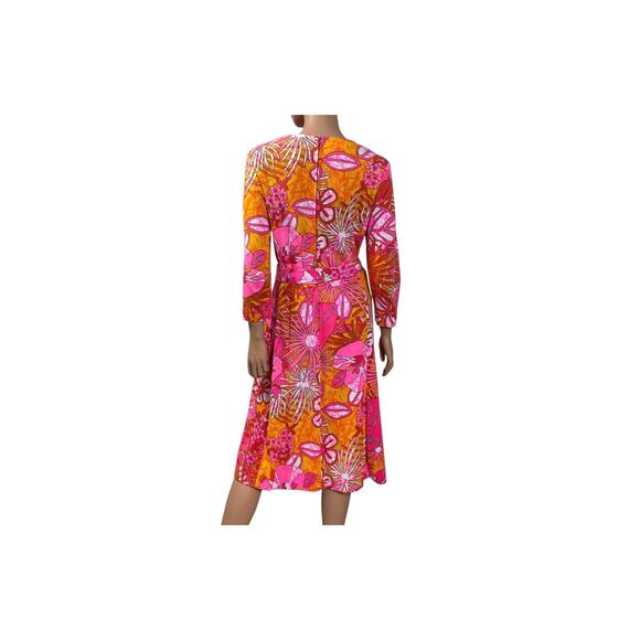 1960s Anika New York Stockholm Pinks & Oranges Floral Print Belted Dress - Picture 4 of 8